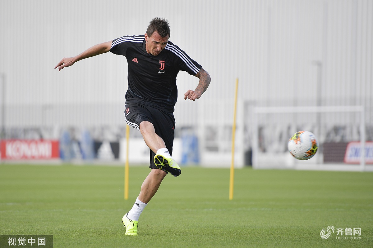 尤文图斯训练开放日；冲刺阶段战术微调引欢呼；欧篮联在即；年轻球员得到机会的简单介绍-米兰体育下载